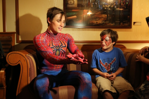 Photo Flash: SPIDER-MAN Celebrates Father's Day With Dads Backstage! Image
