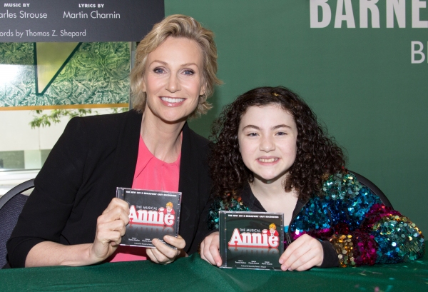 Photo Coverage: Jane Lynch, Lilla Crawford & ANNIE Cast Sign Albums at Barnes & Noble! Image