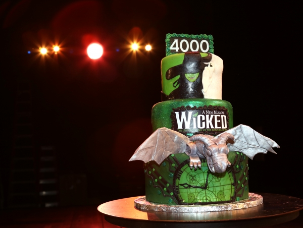 Photo Coverage: Lindsay Mendez, Derek Klena & Cast of WICKED Celebrate 4,000th Performance! 