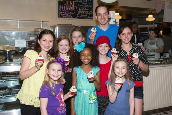 Photo Coverage: ANNIE Cast Tastes Magnolia Bakery's Themed Cupcake Image