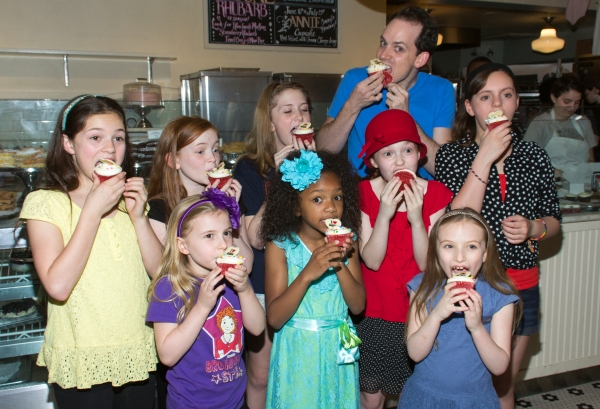 Photo Coverage: ANNIE Cast Tastes Magnolia Bakery's Themed Cupcake Image