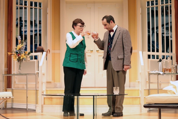 Photo Flash: First Look at Nora Dunn in Drury Lane Theatre's BOEING-BOEING! Image