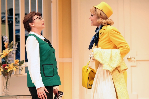Photo Flash: First Look at Nora Dunn in Drury Lane Theatre's BOEING-BOEING! Image