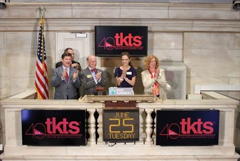 Photo Flash: Laura Osnes Rings Bell at New York Stock Exchange! 