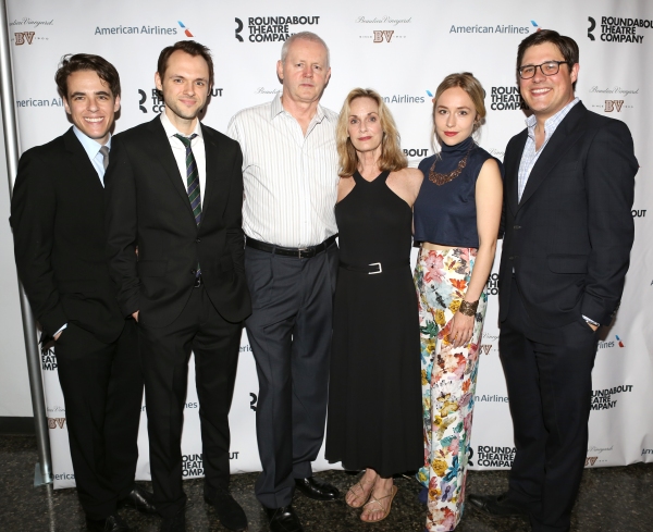 (L-R) Steven Levenson, Christopher Denham, David Morse, Lisa Emery, Sarah Goldberg an Photo