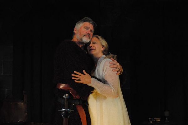 Photo Flash: First Look at Treat Williams and More in BTG's THE LION IN WINTER Image