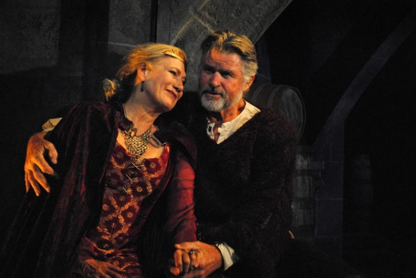 Photo Flash: First Look at Treat Williams and More in BTG's THE LION IN WINTER Image
