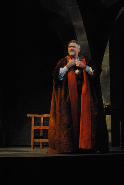 Photo Flash: First Look at Treat Williams and More in BTG's THE LION IN WINTER Image
