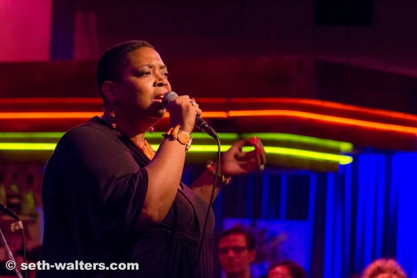 Photo Flash: Jim Caruso's Cast Party at Birdland Celebrates 10th Anniversary and New Portrait for Host Jim Caruso Image