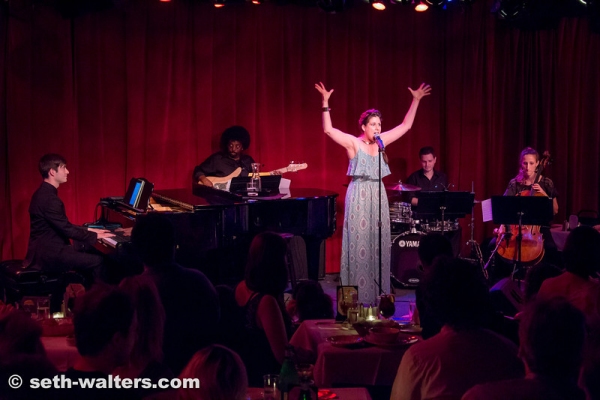 Photo Flash: Stephanie J. Block Performs at Birdland! Image