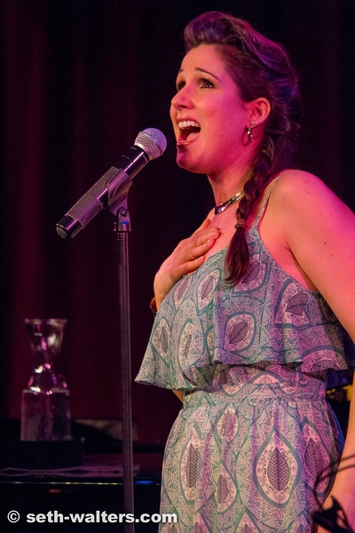 Photo Flash: Stephanie J. Block Performs at Birdland! Image
