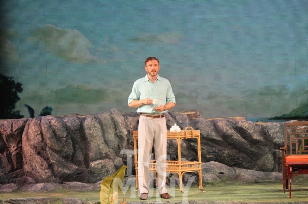 Photo Flash: First Look at Laura Michelle Kelly, Ben Davis, Josh Young & More in SOUTH PACIFIC at the MUNY  Image