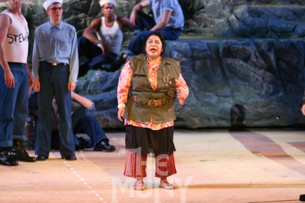 Photo Flash: First Look at Laura Michelle Kelly, Ben Davis, Josh Young & More in SOUTH PACIFIC at the MUNY  Image