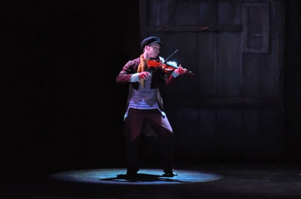 Photo Flash: First Look at Scott Wahle, Donna Sorbello and More in Reagle Music Theatre's FIDDLER ON THE ROOF Image