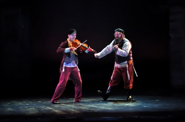 Photo Flash: First Look at Scott Wahle, Donna Sorbello and More in Reagle Music Theatre's FIDDLER ON THE ROOF Image