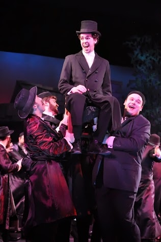 Photo Flash: First Look at Scott Wahle, Donna Sorbello and More in Reagle Music Theatre's FIDDLER ON THE ROOF Image