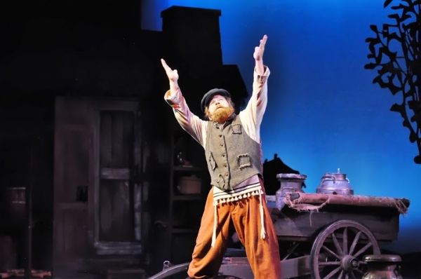 Photo Flash: First Look at Scott Wahle, Donna Sorbello and More in Reagle Music Theatre's FIDDLER ON THE ROOF Image