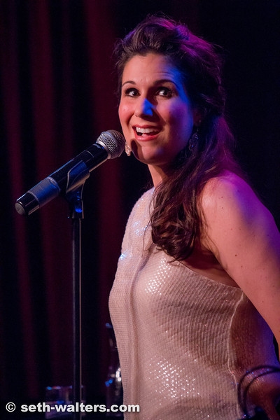 Photo Flash: Stephanie J. Block Takes Birdland's Stage! Image