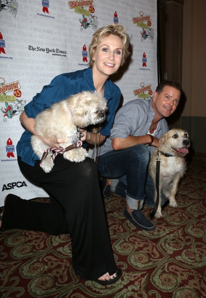 Photo Coverage: Broadway Shows Some Puppy Love! Backstage at BROADWAY BARKS 15 - Part One Image