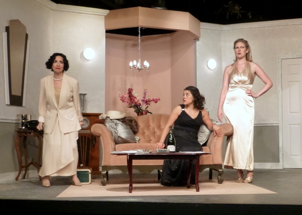 Photo Flash: Sneak Peek at Kentwood Players LEND ME A TENOR at the Westchester Playhouse 