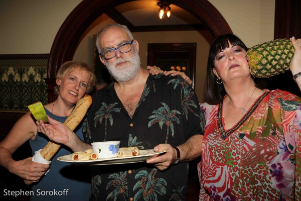 Photo Coverage: Liz & Ann Hampton Callaway Bring SIBLING REVELRY to MR. FINN'S CABARET Image