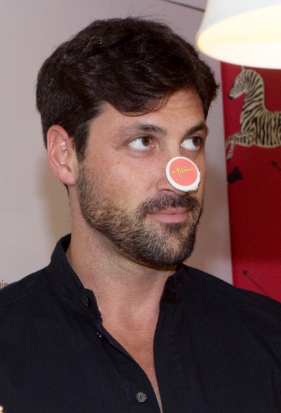 Photo Coverage: Karina Smirnoff and Maksim Chmerkovskiy Unveil FOREVER TANGO Cupcake at Sprinkles Image