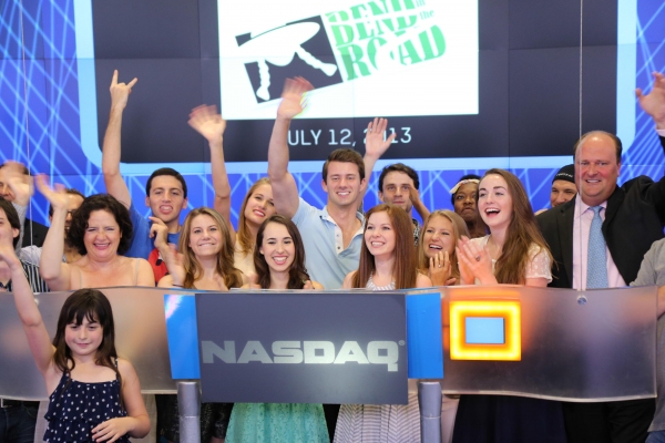 Photo Flash: NYMF's BEND IN THE ROAD Company Rings NASDAQ Closing Bell Image