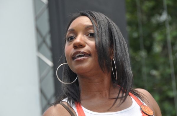 Photo Coverage: CHICAGO, THE PHANTOM OF THE OPERA, F#%KING UP EVERYTHING & SISTAS Visit Broadway In Bryant Park! Image