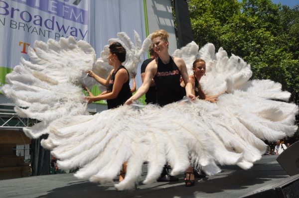 Photo Coverage: CHICAGO, THE PHANTOM OF THE OPERA, F#%KING UP EVERYTHING & SISTAS Visit Broadway In Bryant Park! Image