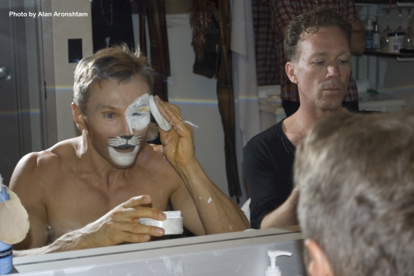 Photo Flash: Go Backstage at CATS with Martin Samuel Image