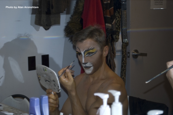 Photo Flash: Go Backstage at CATS with Martin Samuel Image