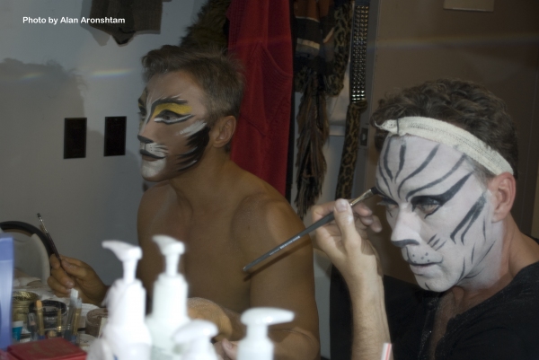 Photo Flash: Go Backstage at CATS with Martin Samuel Image