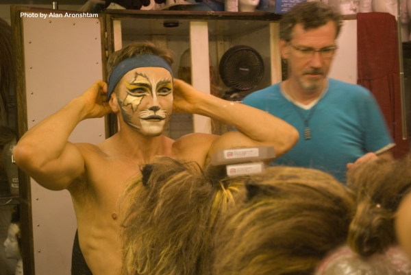 Photo Flash: Go Backstage at CATS with Martin Samuel Image