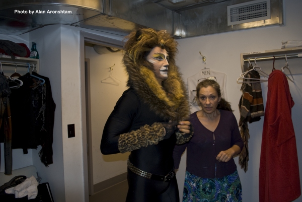 Photo Flash: Go Backstage at CATS with Martin Samuel Image