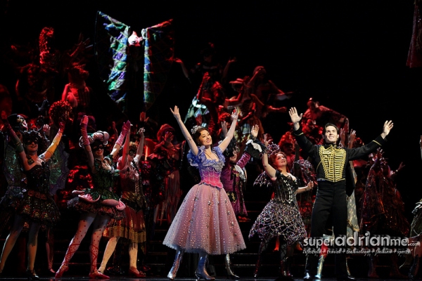 Photo Flash: THE PHANTOM OF THE OPERA Opens at Grand Theatre  Image