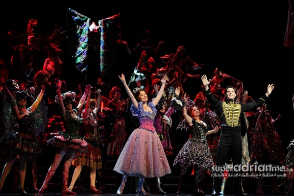 Photo Flash: THE PHANTOM OF THE OPERA Opens at Grand Theatre Image