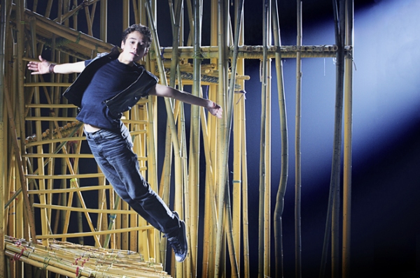 Photo Flash: First Look at Eddie Korbich, Bradley Dean and More in DTC's World Premiere of FLY Image