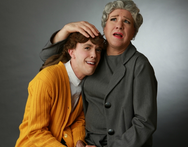 Photo Flash: Promotional Shots for Hell in a Handbag's THE BIRDS, Begin. 8/8 Image