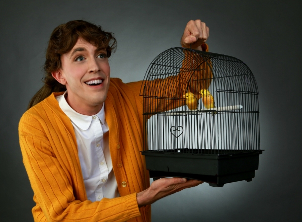 Photo Flash: Promotional Shots for Hell in a Handbag's THE BIRDS, Begin. 8/8 Image