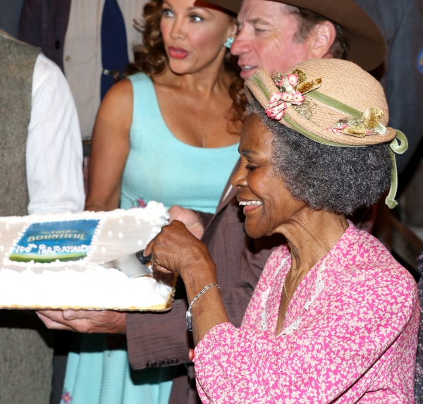 Photo Coverage: THE TRIP TO BOUNTIFUL Celebrates 100th Performance 