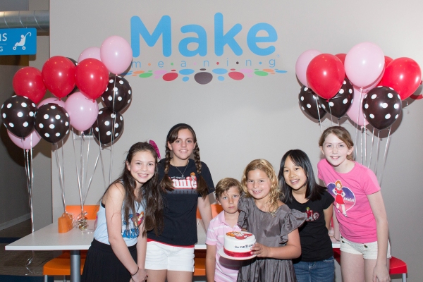 Photo Coverage: ANNIE Orphans Decorate Cakes at Make Meaning Image