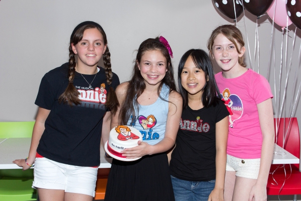 Photo Coverage: ANNIE Orphans Decorate Cakes at Make Meaning Image