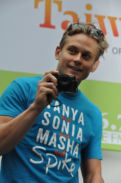 Photo Coverage: SOUL DOCTOR, ROCK OF AGES & More Visit Broadway in Bryant Park! Image