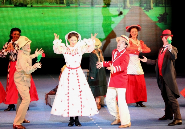 Photos and Video: First Look at Jenny Powers, Rob McClure & More in MARY POPPINS at the MUNY!  Image