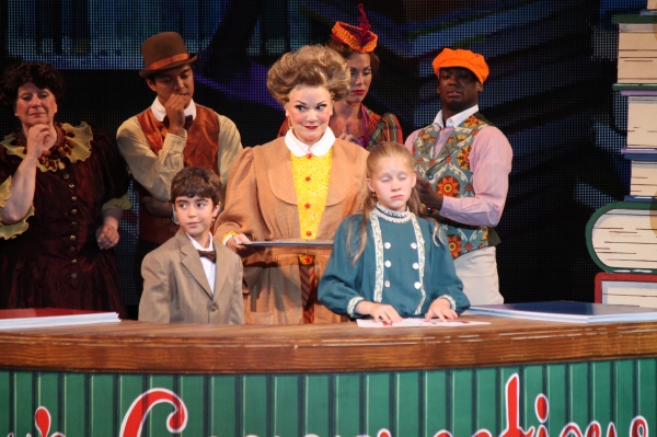 Photos and Video: First Look at Jenny Powers, Rob McClure & More in MARY POPPINS at the MUNY!  Image