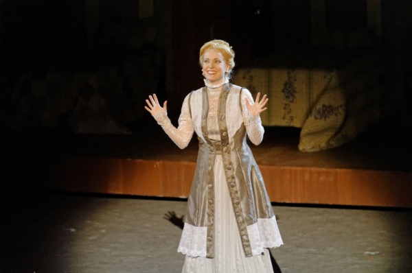 Photo Flash: First Look at Jesse Swimm, Mindy Smoot Robbins and More in Tuacahn's MARY POPPINS Image