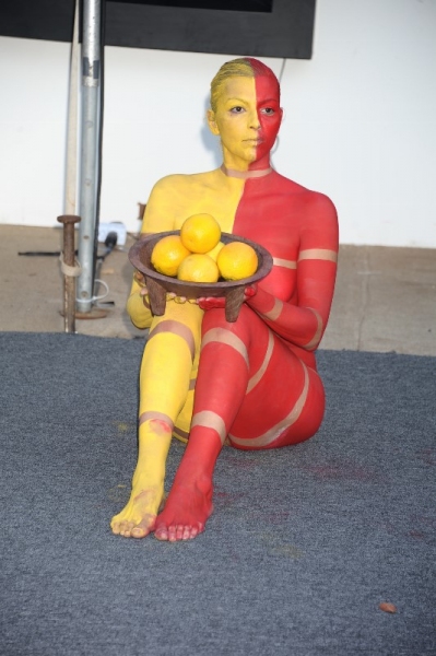 Photo Flash: Alan Cumming, Lady Gaga and More at 2013 Watermill Center Summer Benefit Image