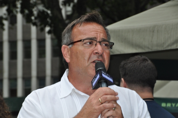 Photo Coverage: KINKY BOOTS, FIRST DATE, BIG FISH & More Visit BROADWAY IN BRYANT PARK! Image