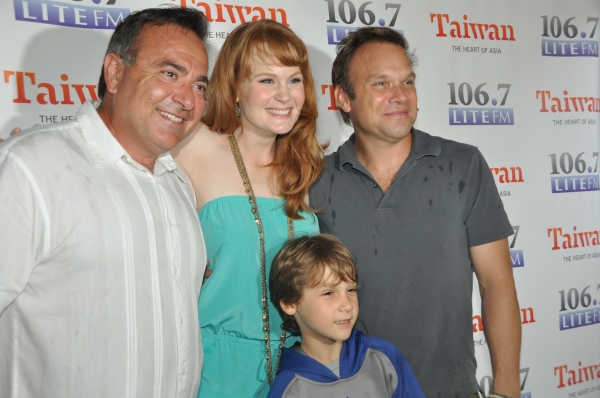 Photo Coverage: KINKY BOOTS, FIRST DATE, BIG FISH & More Visit BROADWAY IN BRYANT PARK! Image