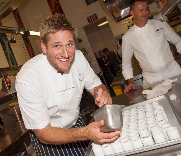 Curtis Stone cooking Photo